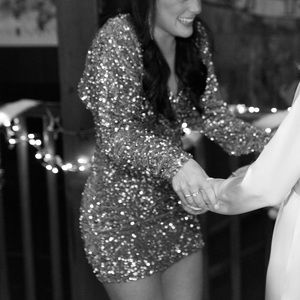 Forever 21 Dress Medium! Stunning for events / holidays! Worn once.